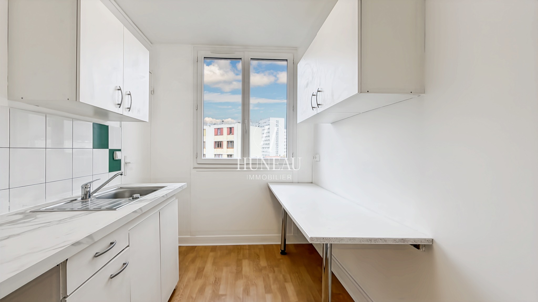 APPARTEMENT 4 PIÈCES LUMINEUX AVEC CAVE ET PARKING BOXE — photo 7