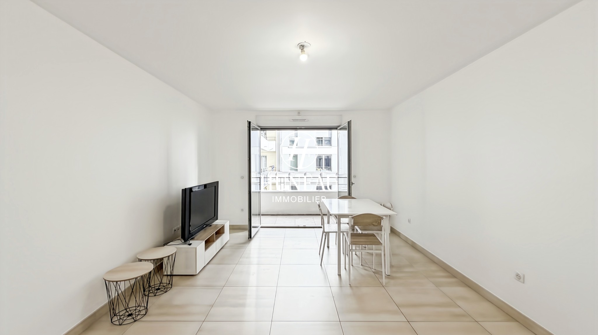 APPARTEMENT 3 PIÈCES 2 CHAMBRES EN PARFAIT ETAT ET AVEC DOUBLE BALCON — photo 2