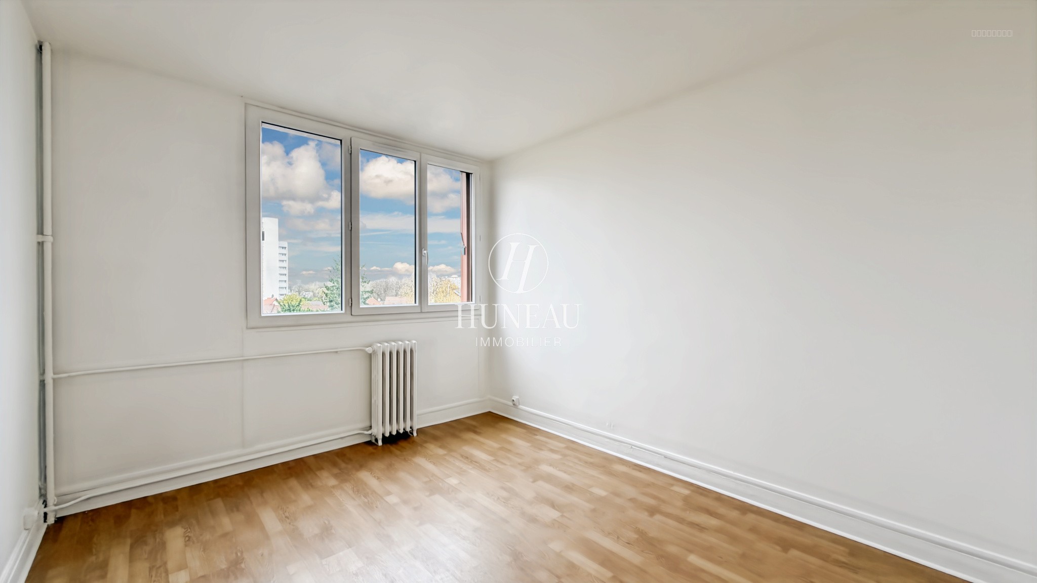 APPARTEMENT 4 PIÈCES LUMINEUX AVEC CAVE ET PARKING BOXE — photo 5