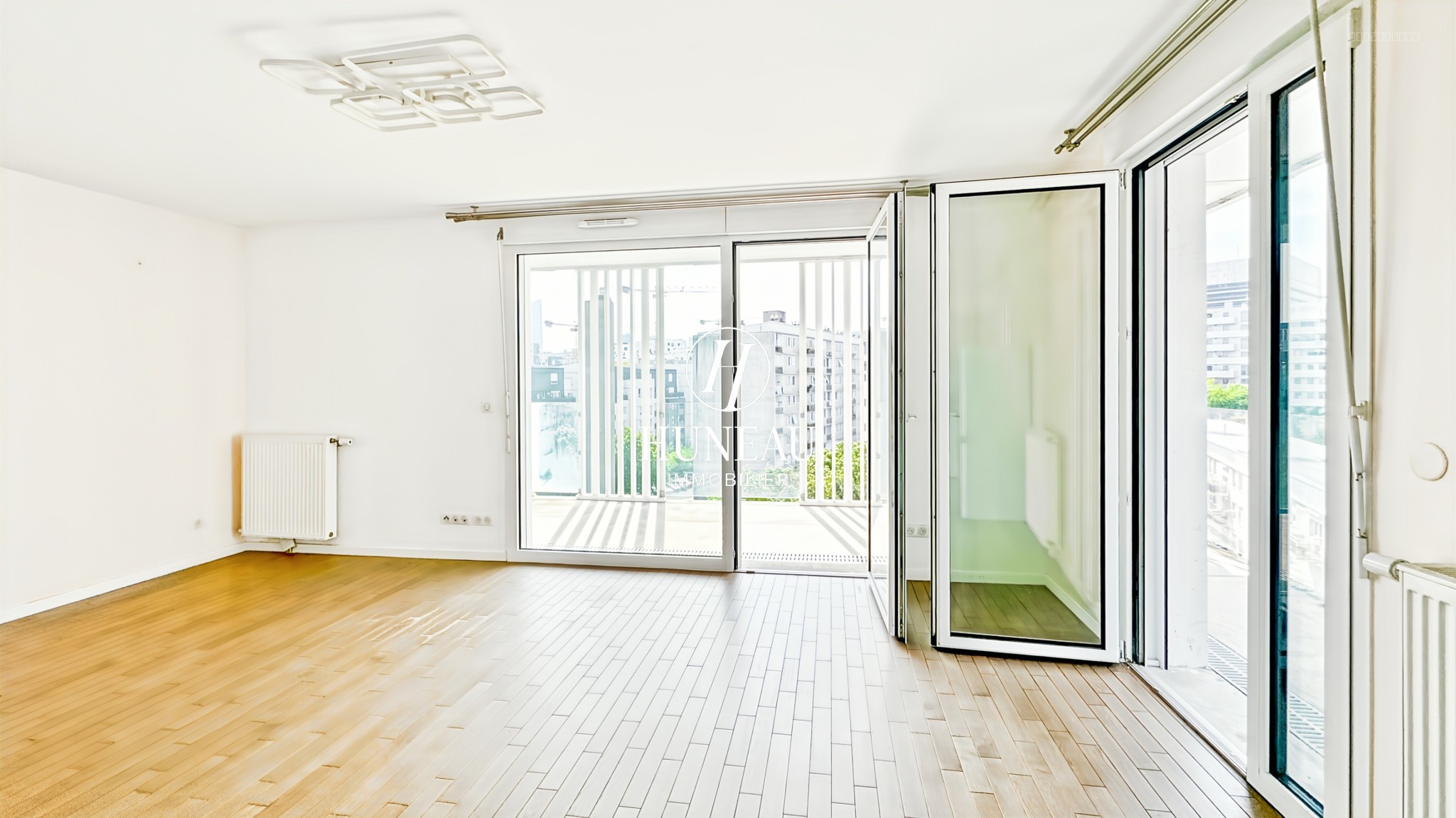 APPARTEMENT 4 PIÈCES EN ÉTAGE ÉLEVÉ AVEC TERRASSE DE 33 M2 — photo 3
