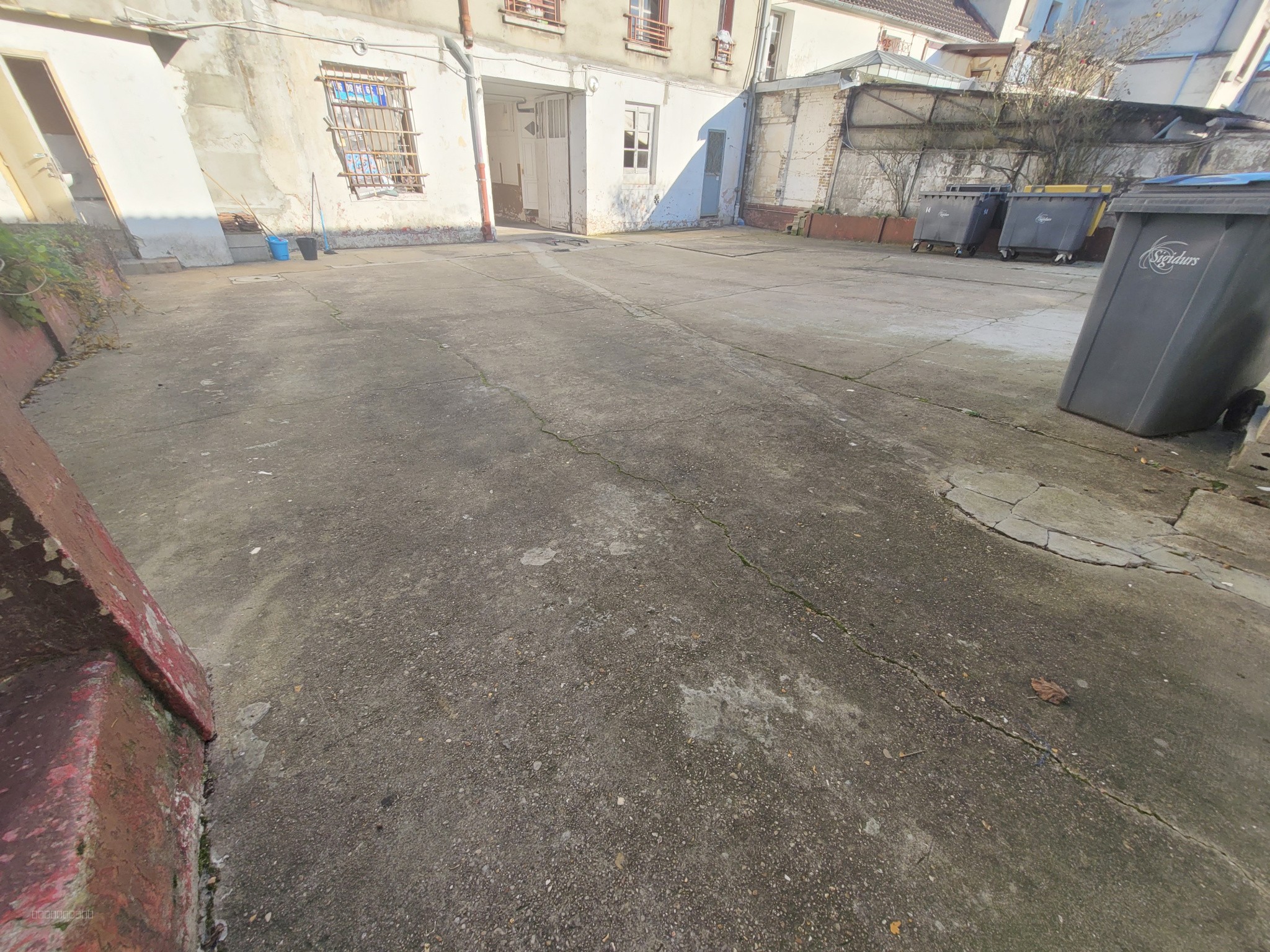 immobilier mixte appartement et commerces - VILLIERS LE BEL — photo 2