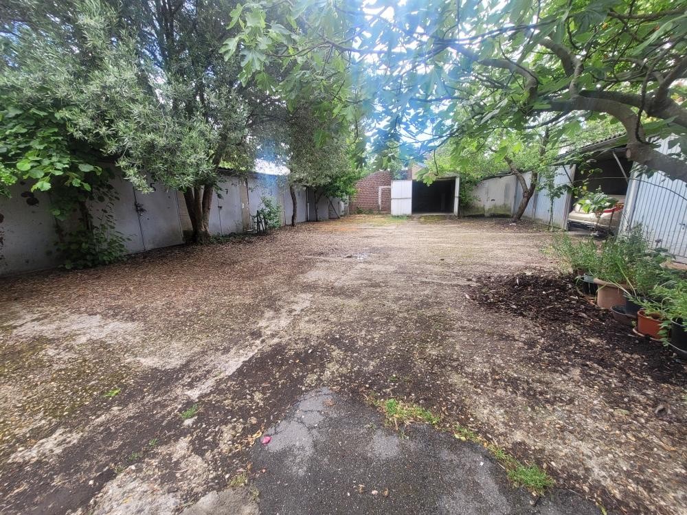 A vendre : Ensemble immobilier Maison + 16 box Gargres Les Gonesse — photo 2