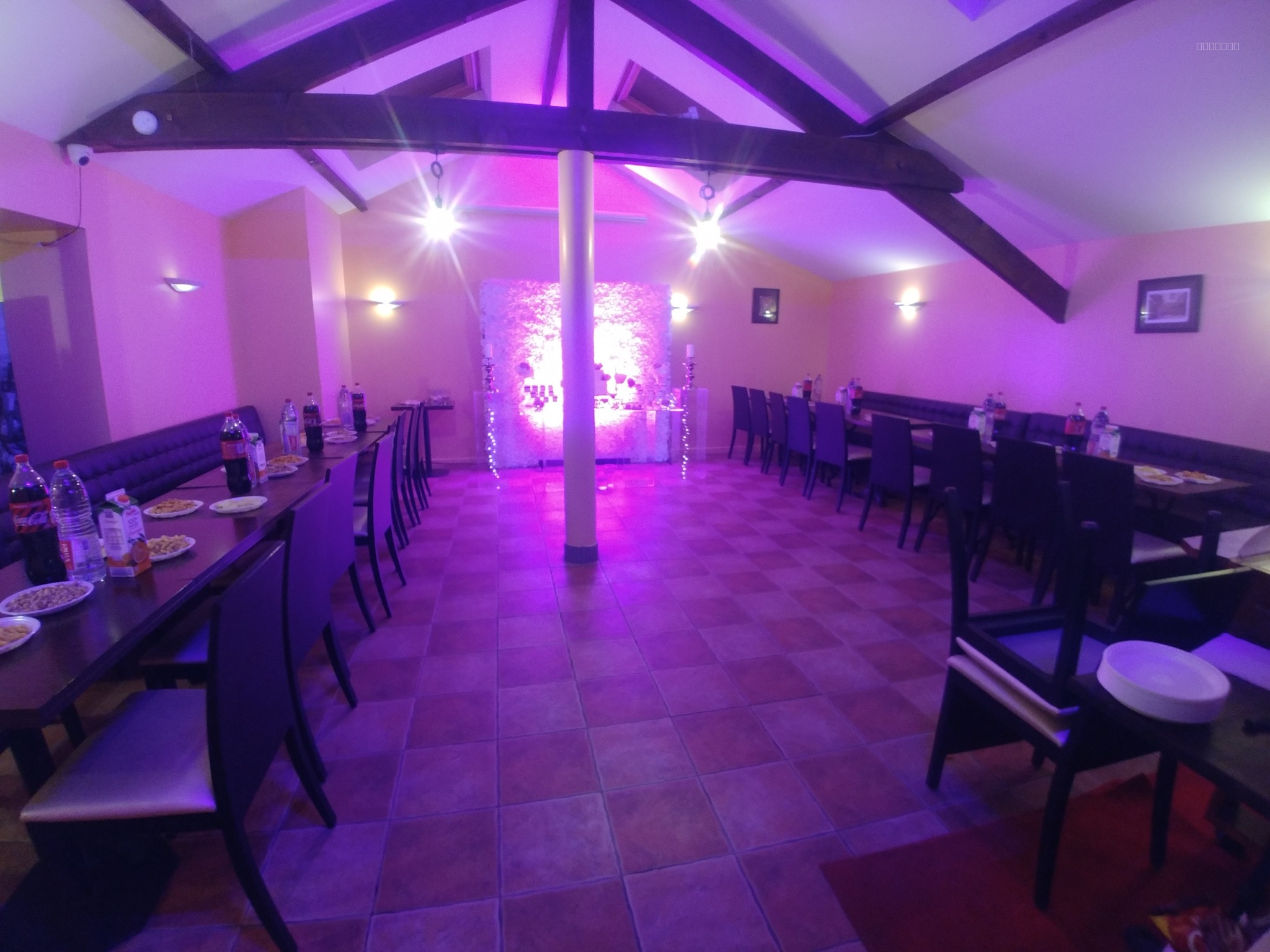 A VENDRE MURS COMMERCIAUX : Bar - Restaurant — photo 1