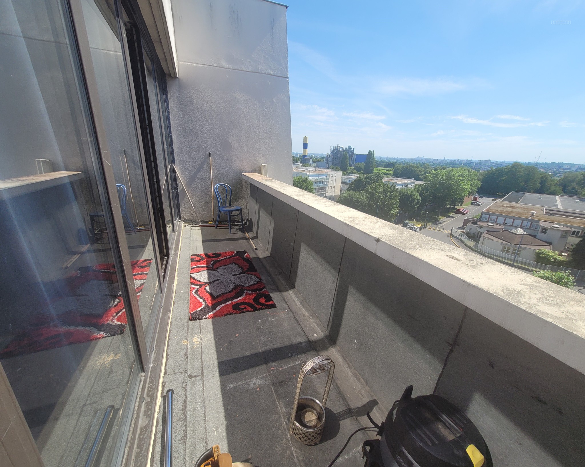 Appartement F2 avec box et balcon VILLIERS LE BEL — photo 5