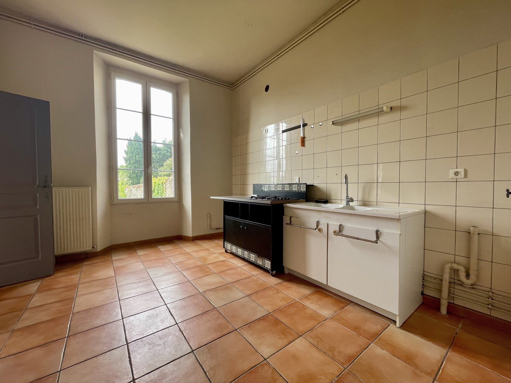 Ancien presbytère avec 3 chambres et bureau — photo 4