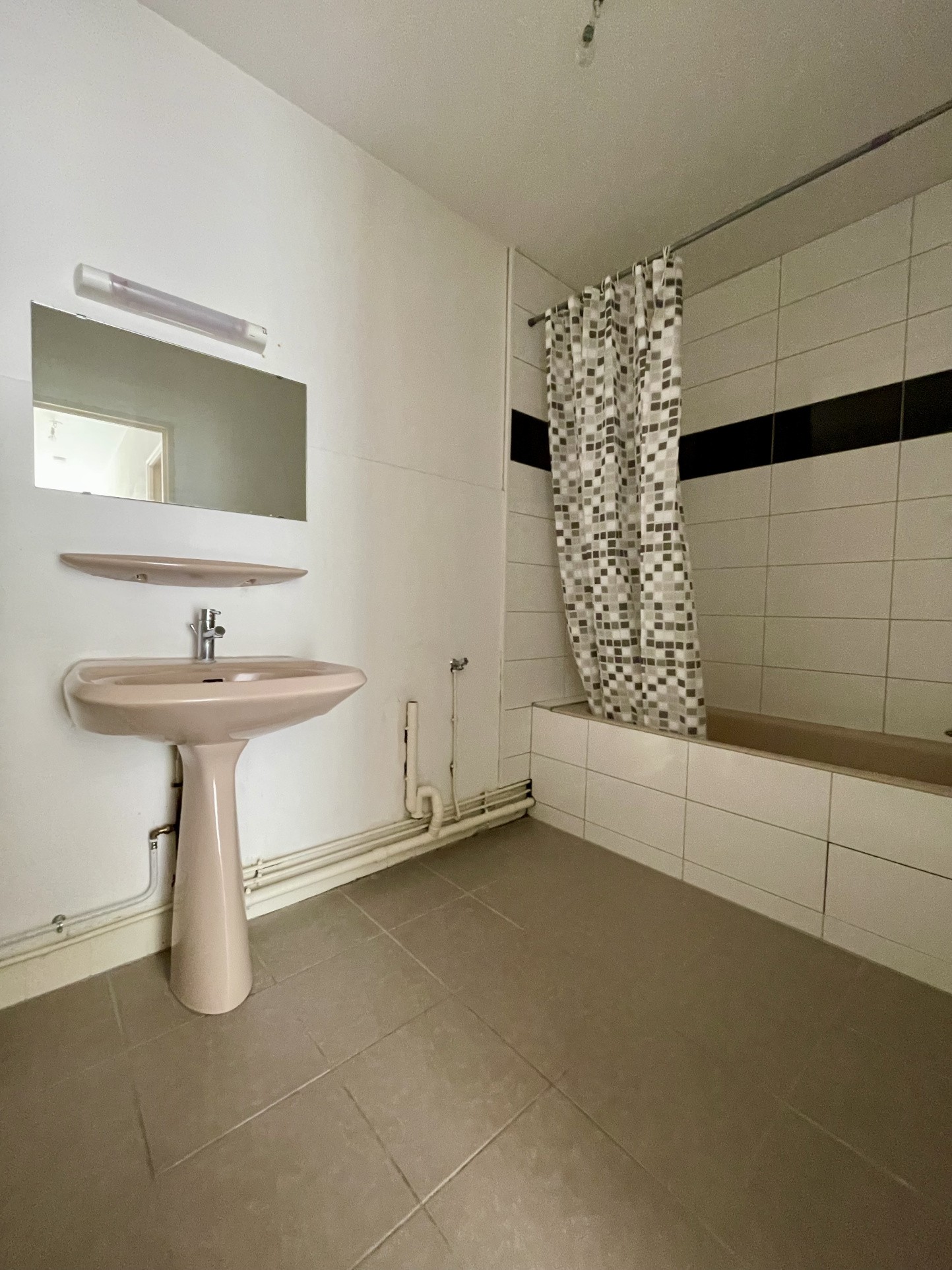 Appartement T2 proche Verdun dans une résidence de standing — photo 8