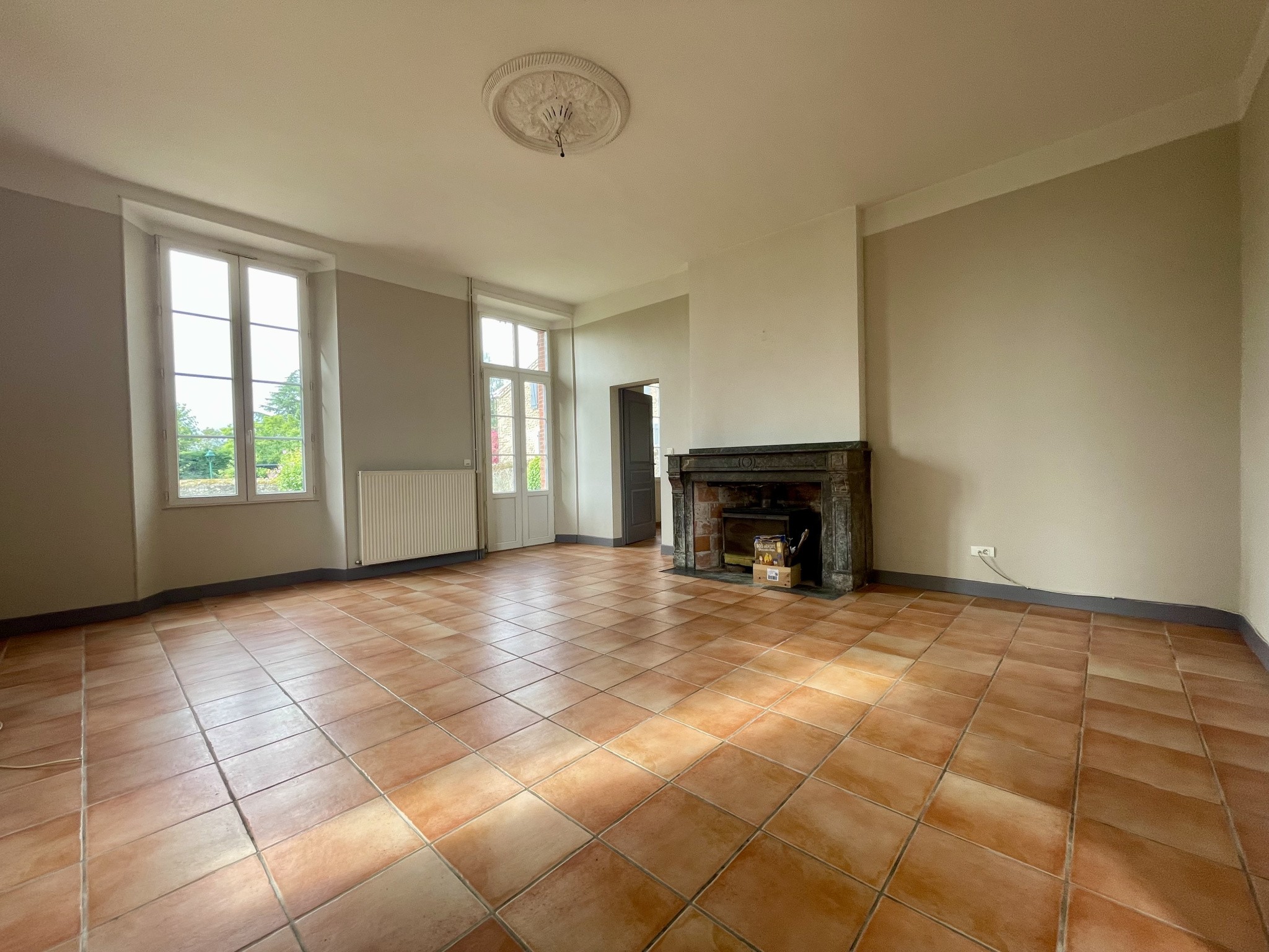 Ancien presbytère avec 3 chambres et bureau — photo 2