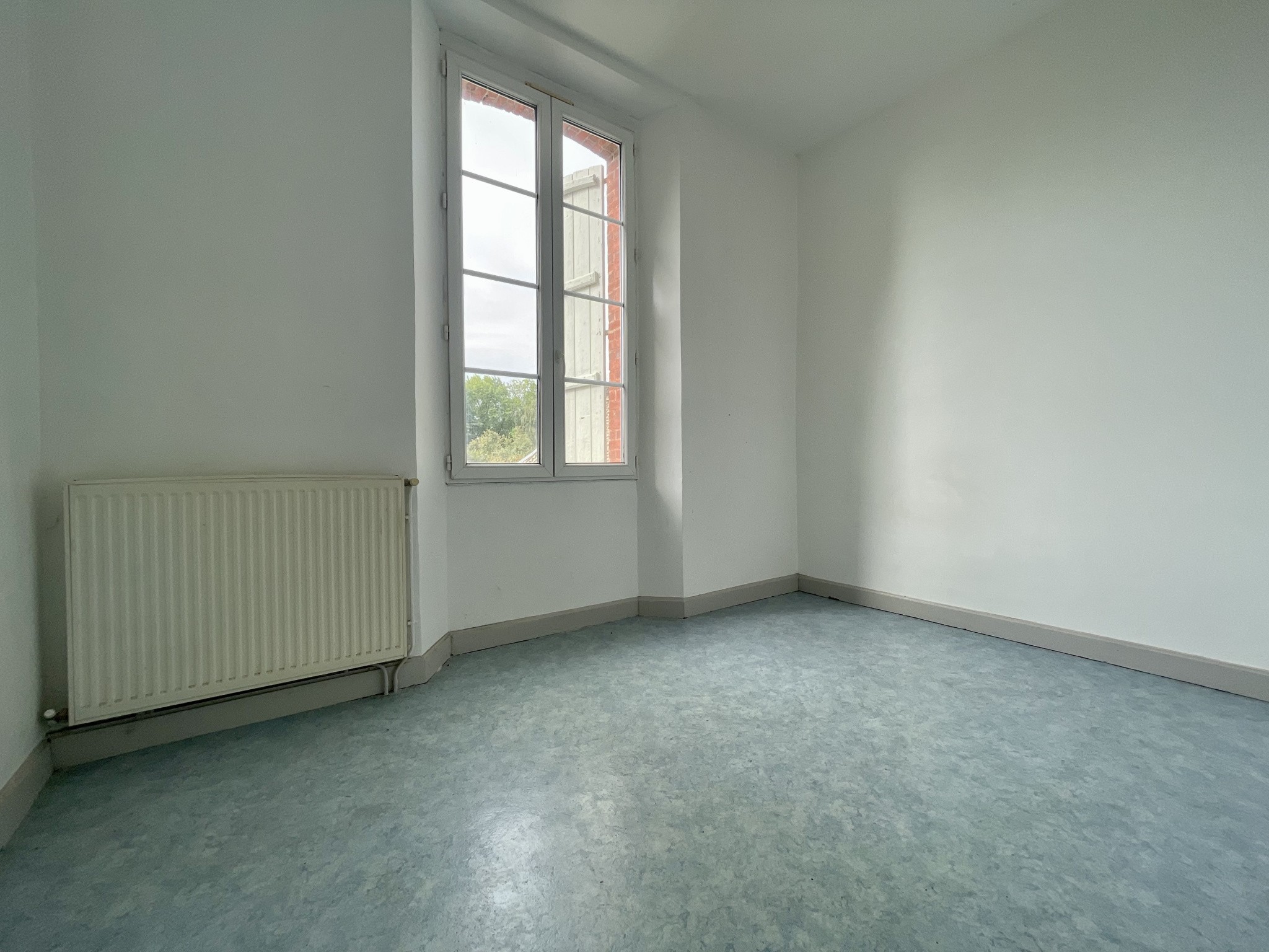Ancien presbytère avec 3 chambres et bureau — photo 10