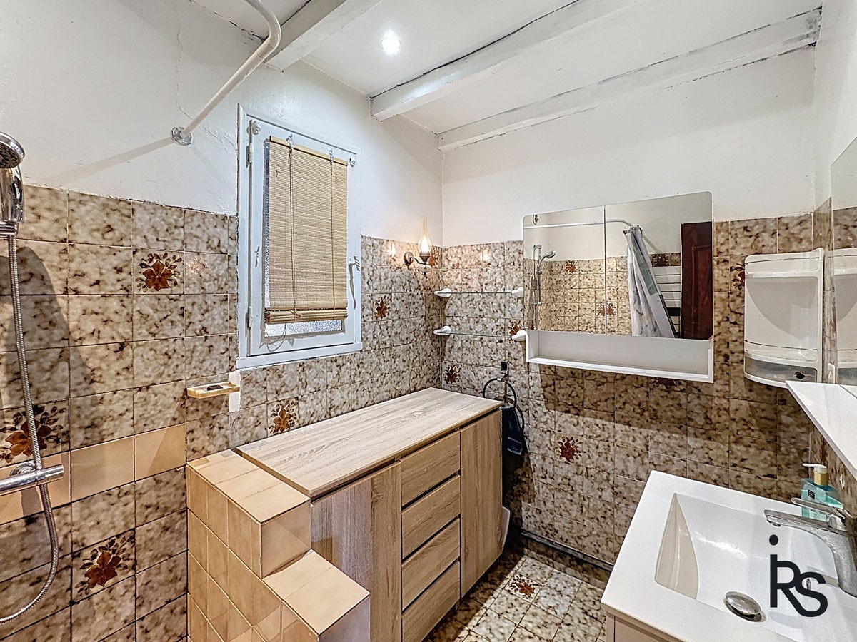 Au milieu d’un terrain arboré de 4350 m2, une maison de 107 m2 habitables — photo 10