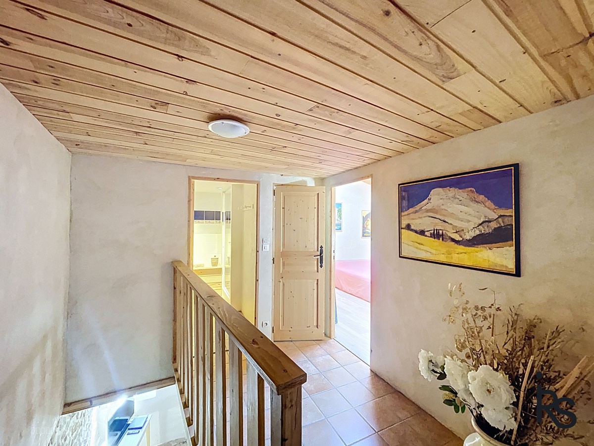 Une maison typique du 16ème siècle rénovée avec un jardin de 2455 m2. — photo 14