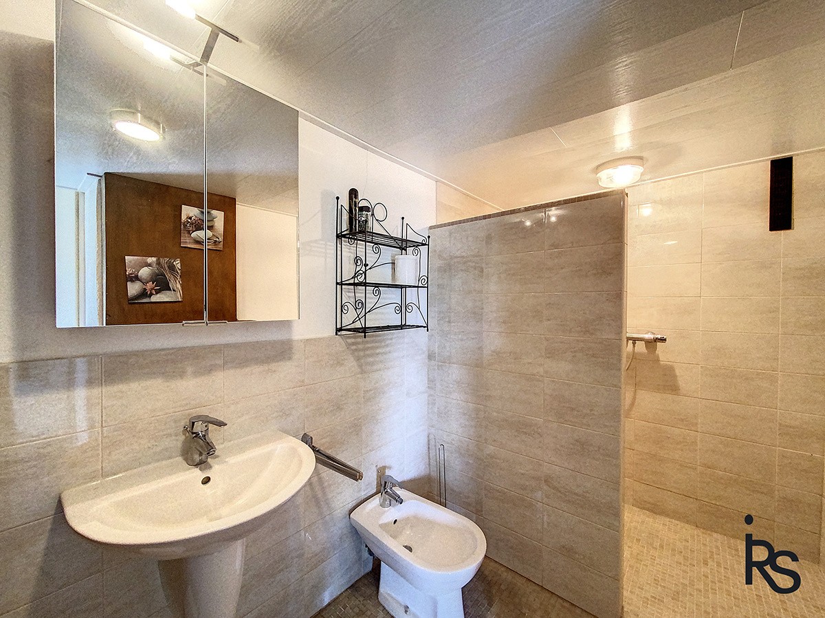 A 5 minutes d’un village avec tous les commerces, une maison de 106 m2 avec piscine et 965 m2 de terrain. — photo 19
