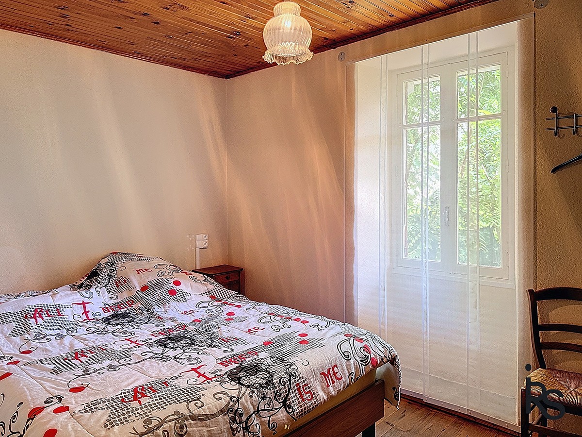 LARGENTIERE: une charmante maison de village de 86 m2 avec deux balcons, située au calme. — photo 10