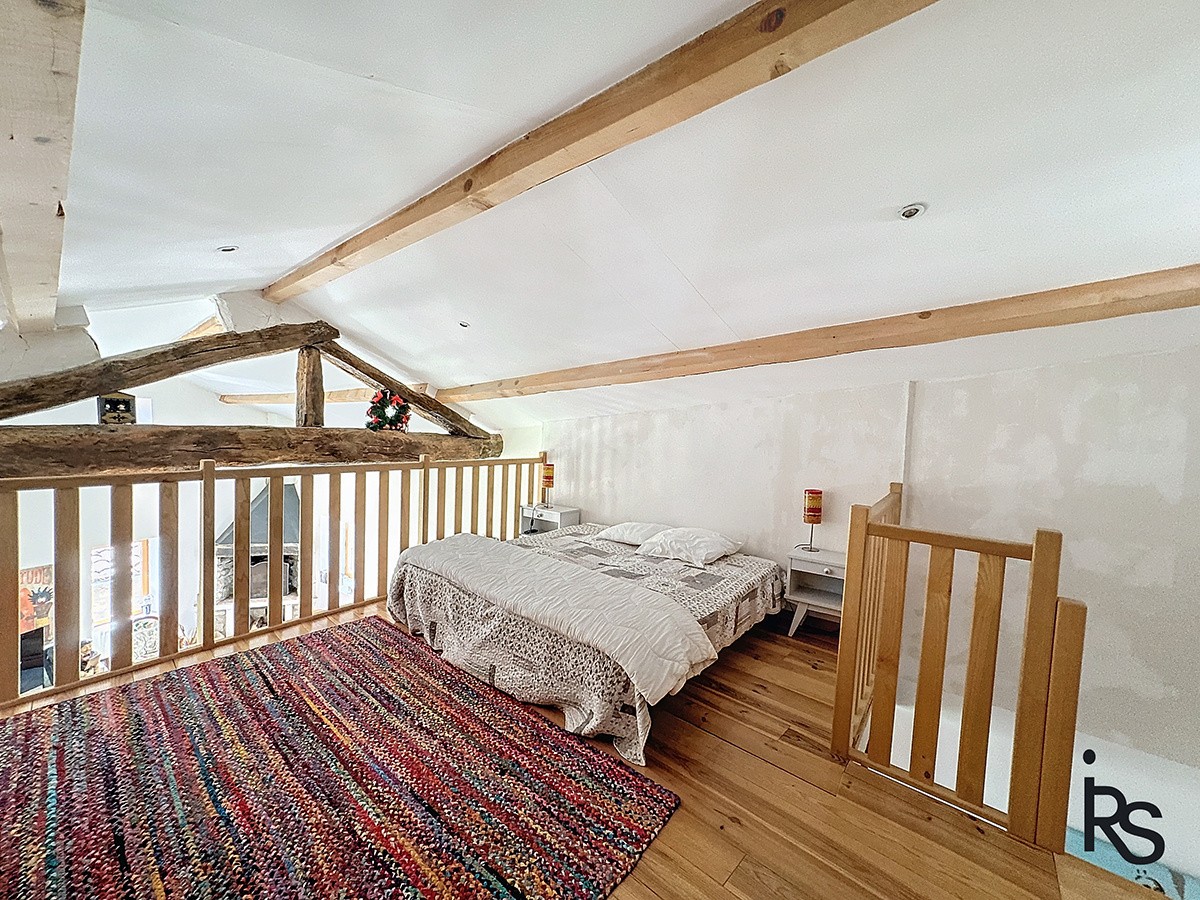 Dans un hameau typique, un ensemble immobilier de 3 maisons avec 8300 m2 de terrain et une vue splendide. — photo 20