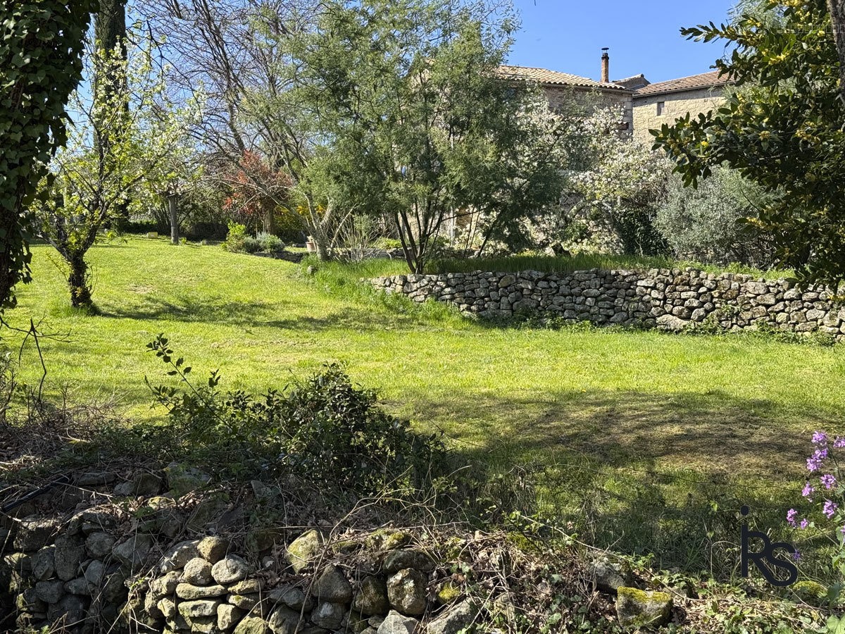 Une maison typique du 16ème siècle rénovée avec un jardin de 2455 m2. — photo 3