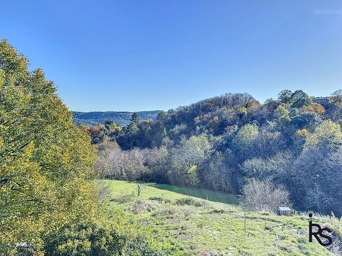 Une maison de hameau en pierre de 124 m2 habitables, à finir de rénover avec 2652 m2 de terrain. — photo 13