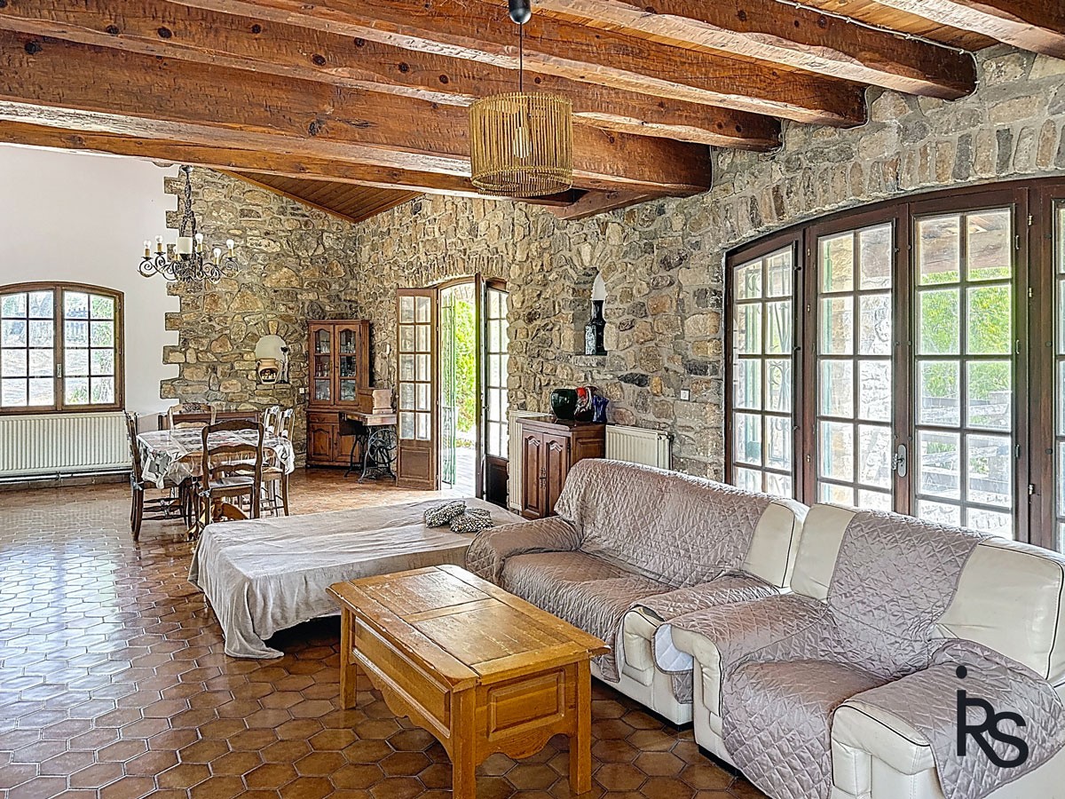 Au milieu d’un terrain arboré de 4350 m2, une maison de 107 m2 habitables — photo 7