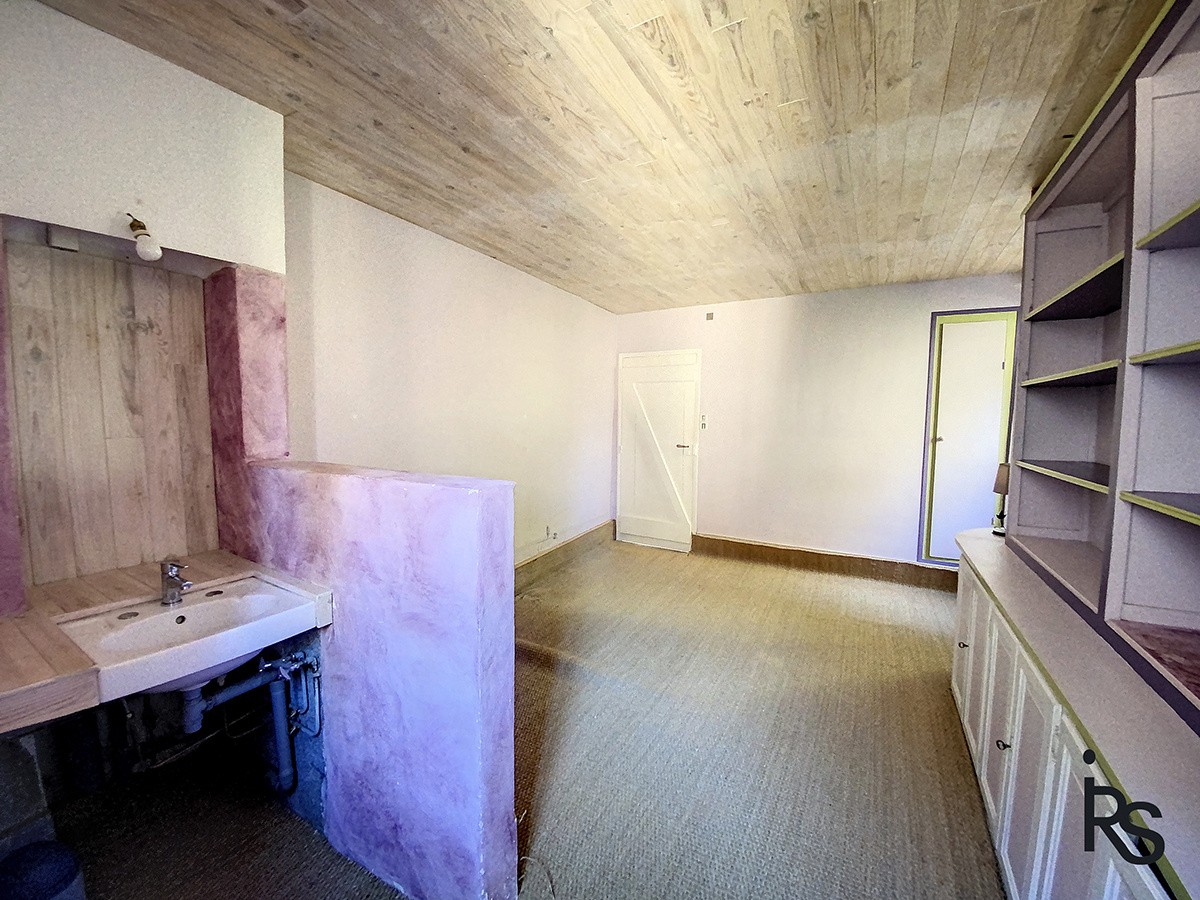Une maison de caractère de 101 m2 habitables dans un petit hameau avec 876 m2 de jardin en terrasses — photo 14