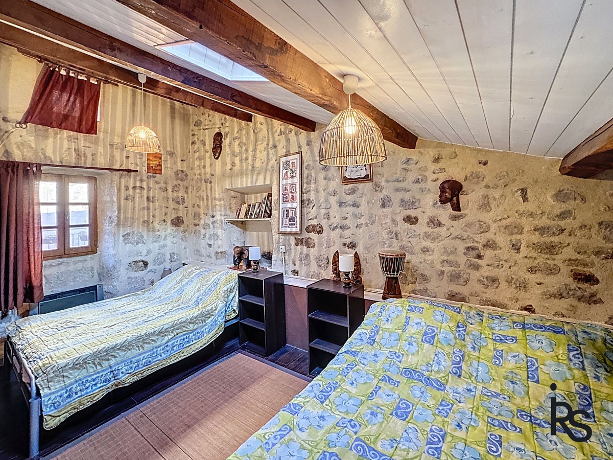 Maison de village de 75,7 m2 dans le centre historique du village — photo 9