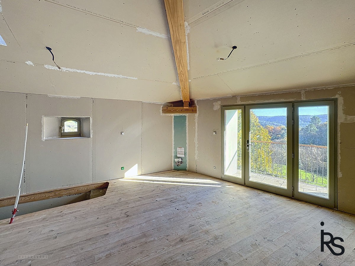 Une maison de hameau en pierre de 124 m2 habitables, à finir de rénover avec 2652 m2 de terrain. — photo 8