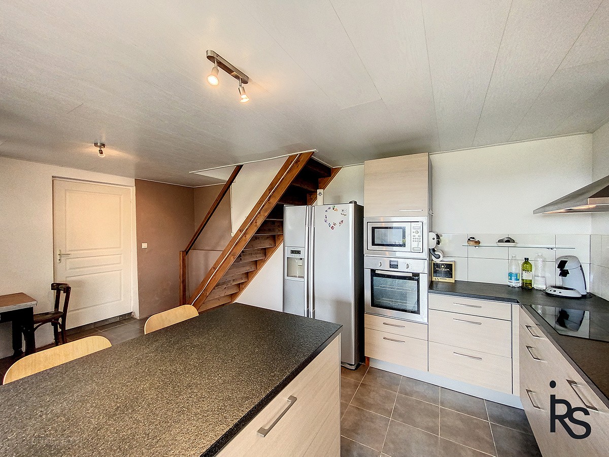 A 5 minutes d’un village avec tous les commerces, une maison de 106 m2 avec piscine et 965 m2 de terrain. — photo 18
