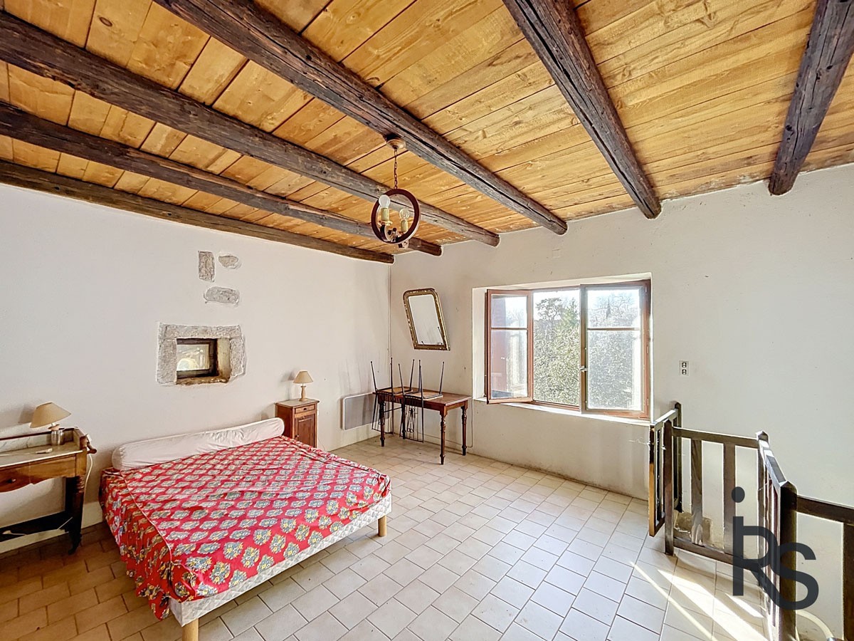 Une villa de 157 m2 avec une vue imprenable, une piscine chauffé et 2190 m2 de terrain arboré. — photo 13