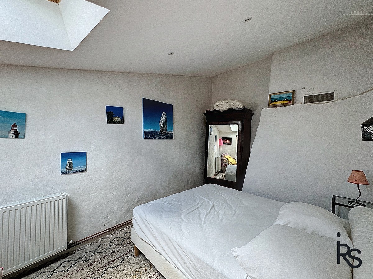 Dans un hameau typique, un ensemble immobilier de 3 maisons avec 8300 m2 de terrain et une vue splendide. — photo 13