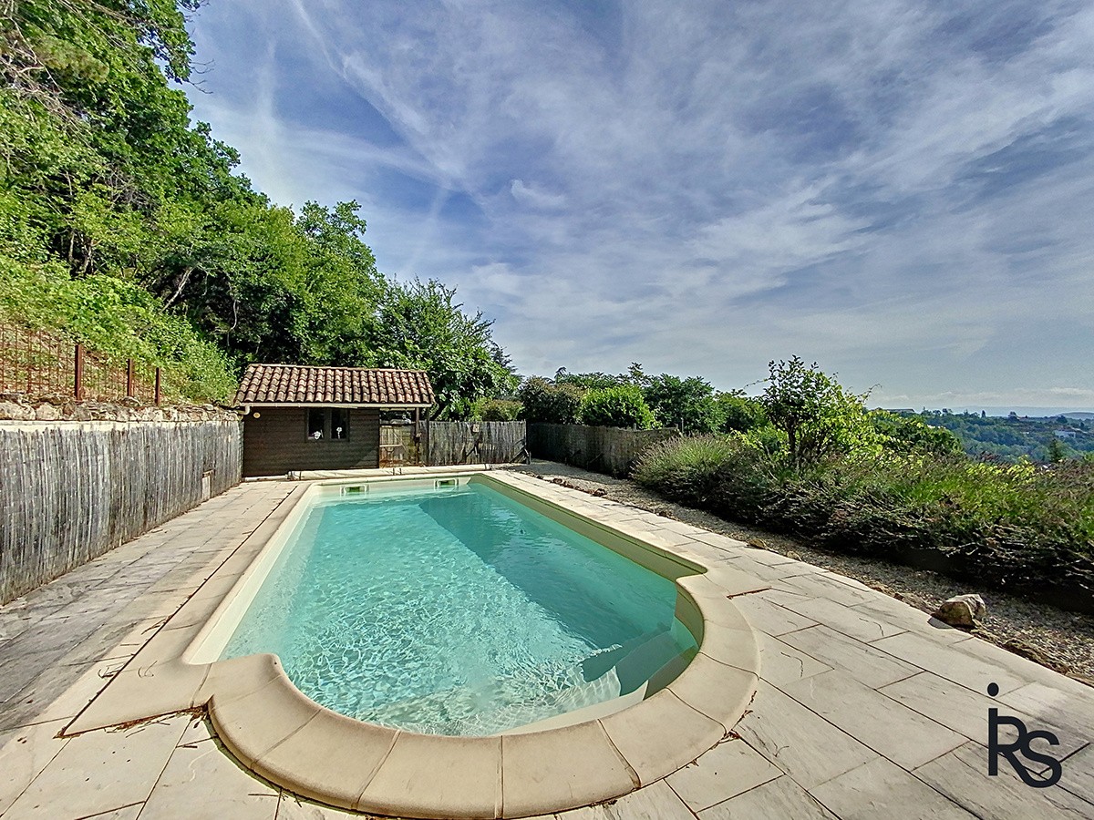 A 5 minutes d’un village avec tous les commerces, une maison de 106 m2 avec piscine et 965 m2 de terrain. — photo 9