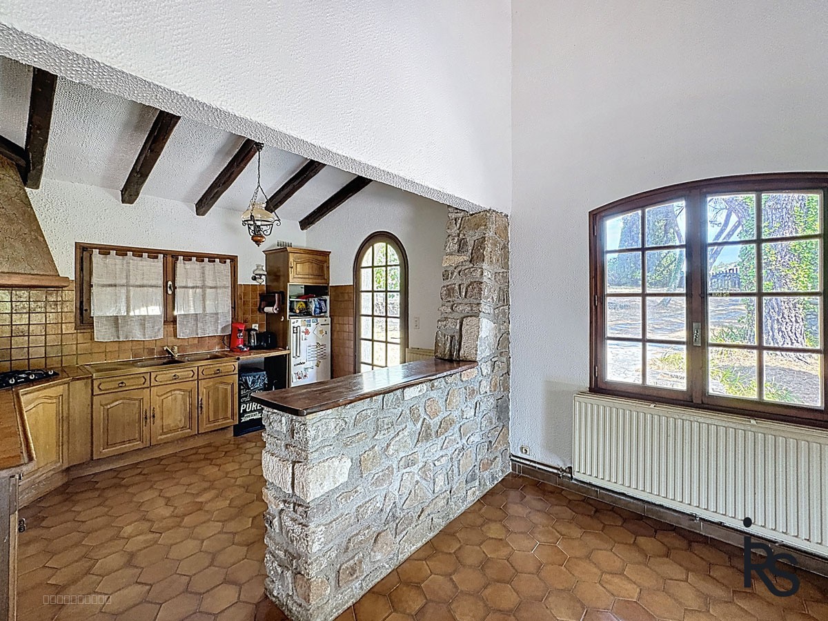 Au milieu d’un terrain arboré de 4350 m2, une maison de 107 m2 habitables — photo 8