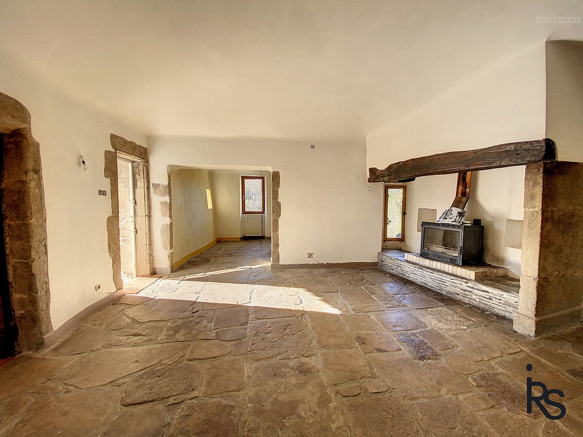 Une maison de caractère de 101 m2 habitables dans un petit hameau avec 876 m2 de jardin en terrasses — photo 11