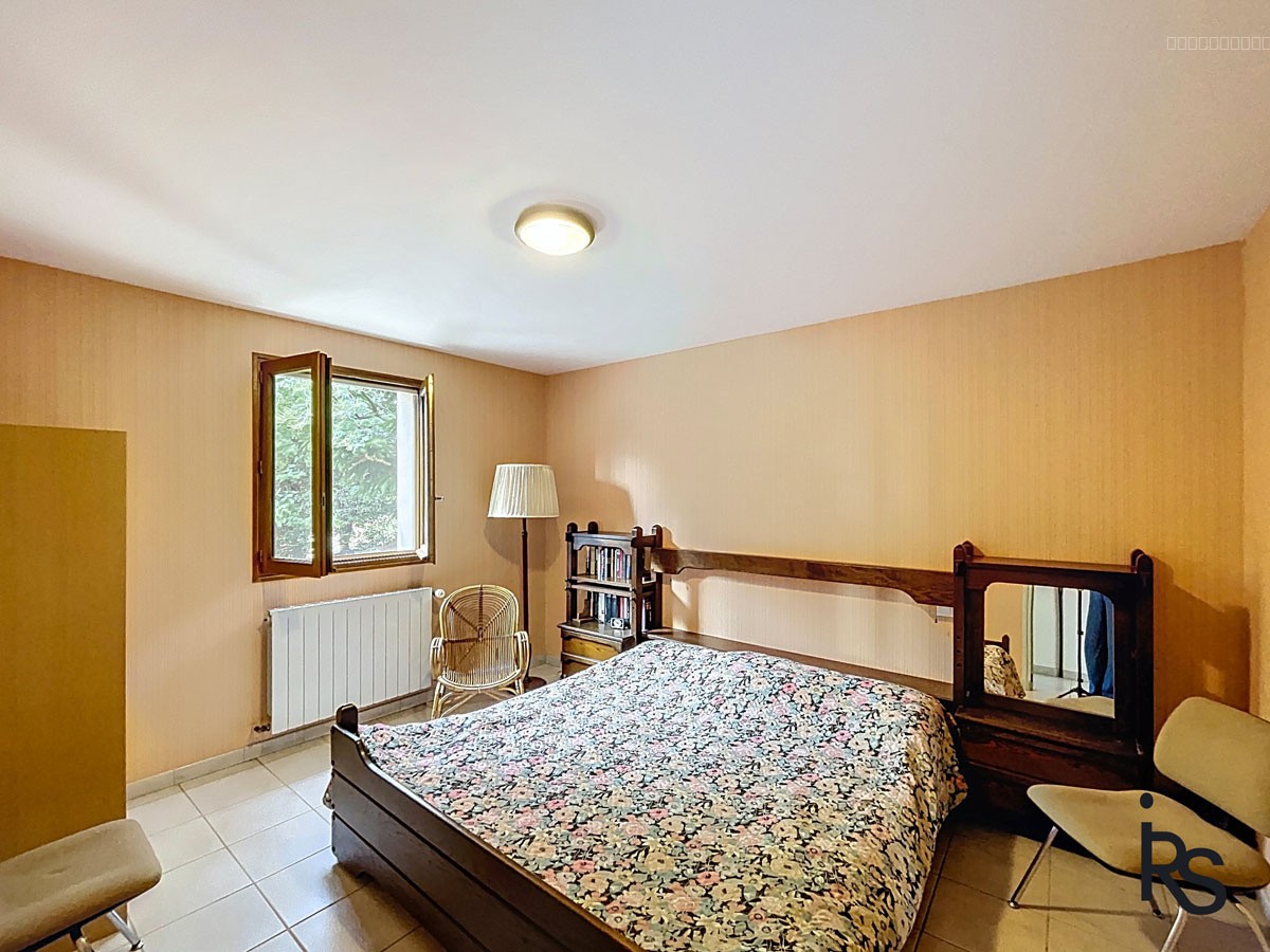 Une villa traditionnelle de 172 m2 avec une très jolie vue et 5612 m2 de terrain avec un jardin paysagé et un — photo 9