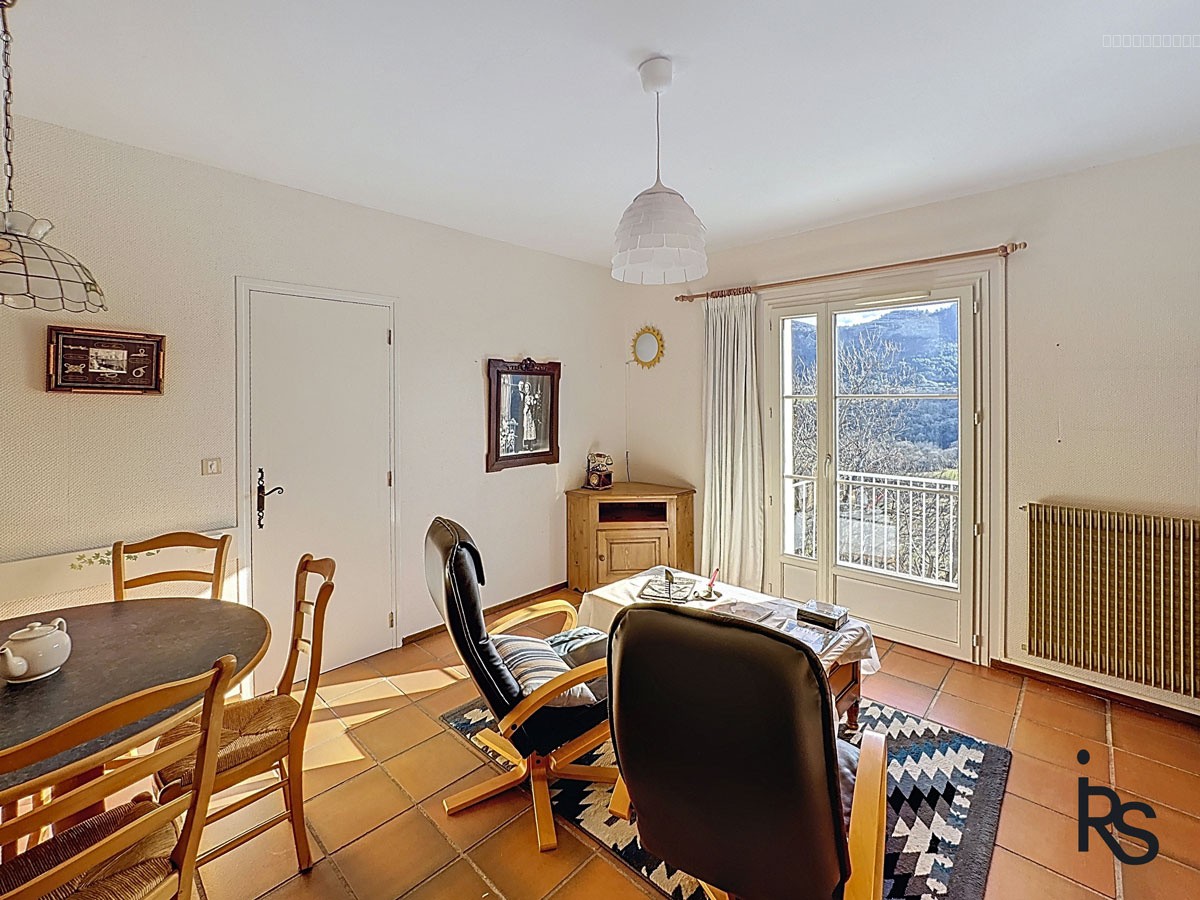 Une villa de 157 m2 avec une vue imprenable, une piscine chauffé et 2190 m2 de terrain arboré. — photo 11