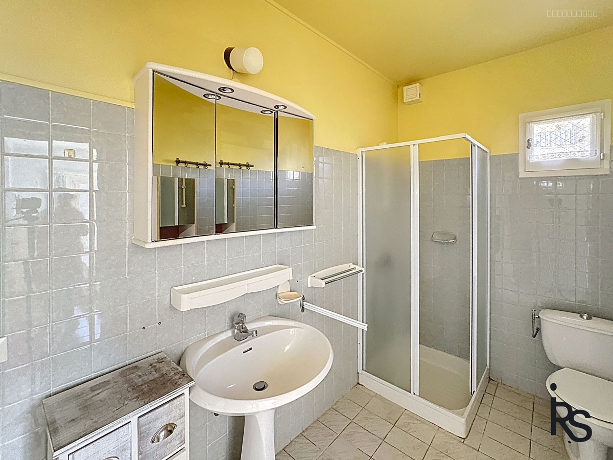 Une villa de 157 m2 avec une vue imprenable, une piscine chauffé et 2190 m2 de terrain arboré. — photo 15