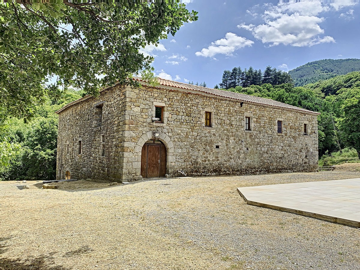 Une bastide du 16ème siècle rénovée de 260 m2 hab., aménagée en 2 logements et annexes, cour intérieure, pisci — photo 2