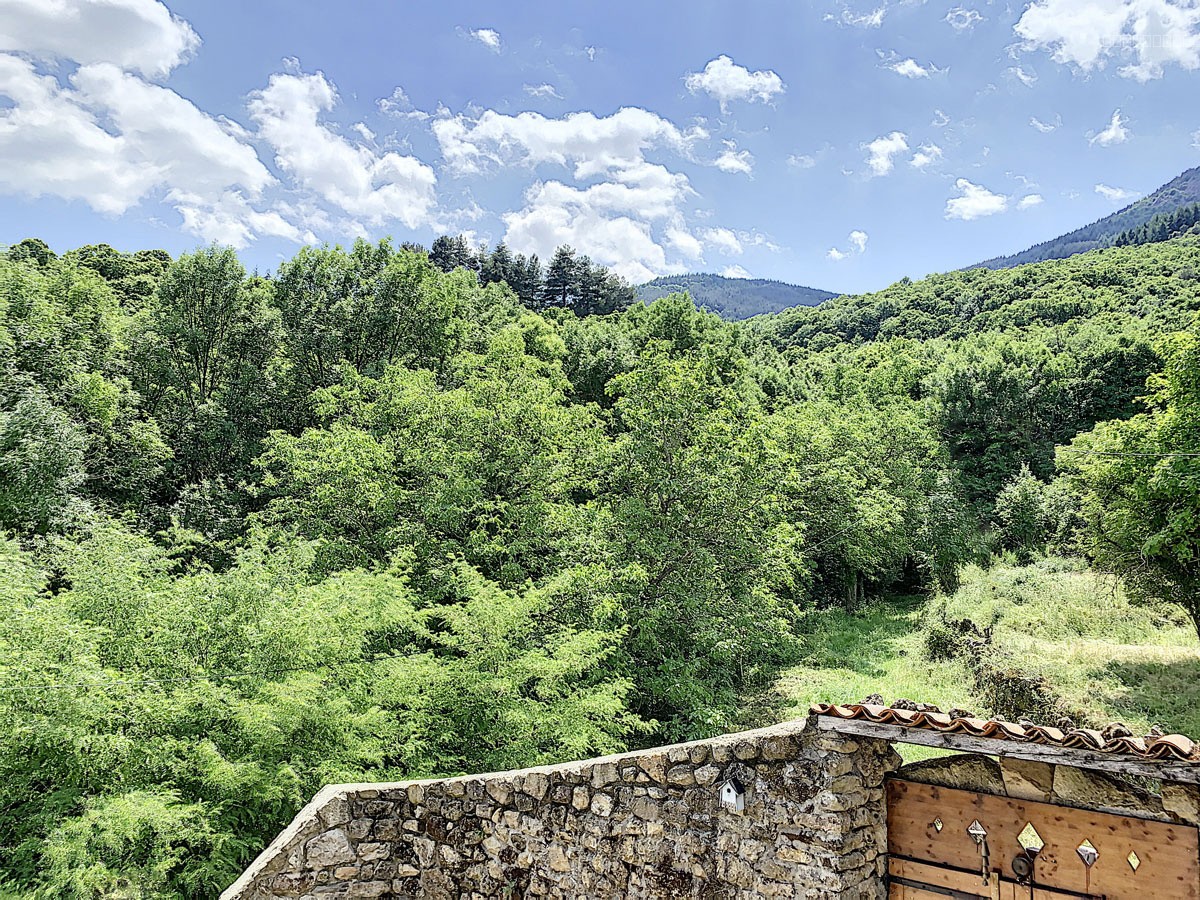 Une bastide du 16ème siècle rénovée de 260 m2 hab., aménagée en 2 logements et annexes, cour intérieure, pisci — photo 9