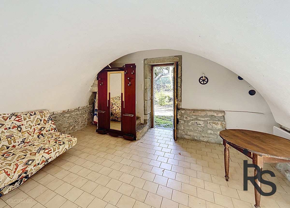 Une villa de 157 m2 avec une vue imprenable, une piscine chauffé et 2190 m2 de terrain arboré. — photo 12