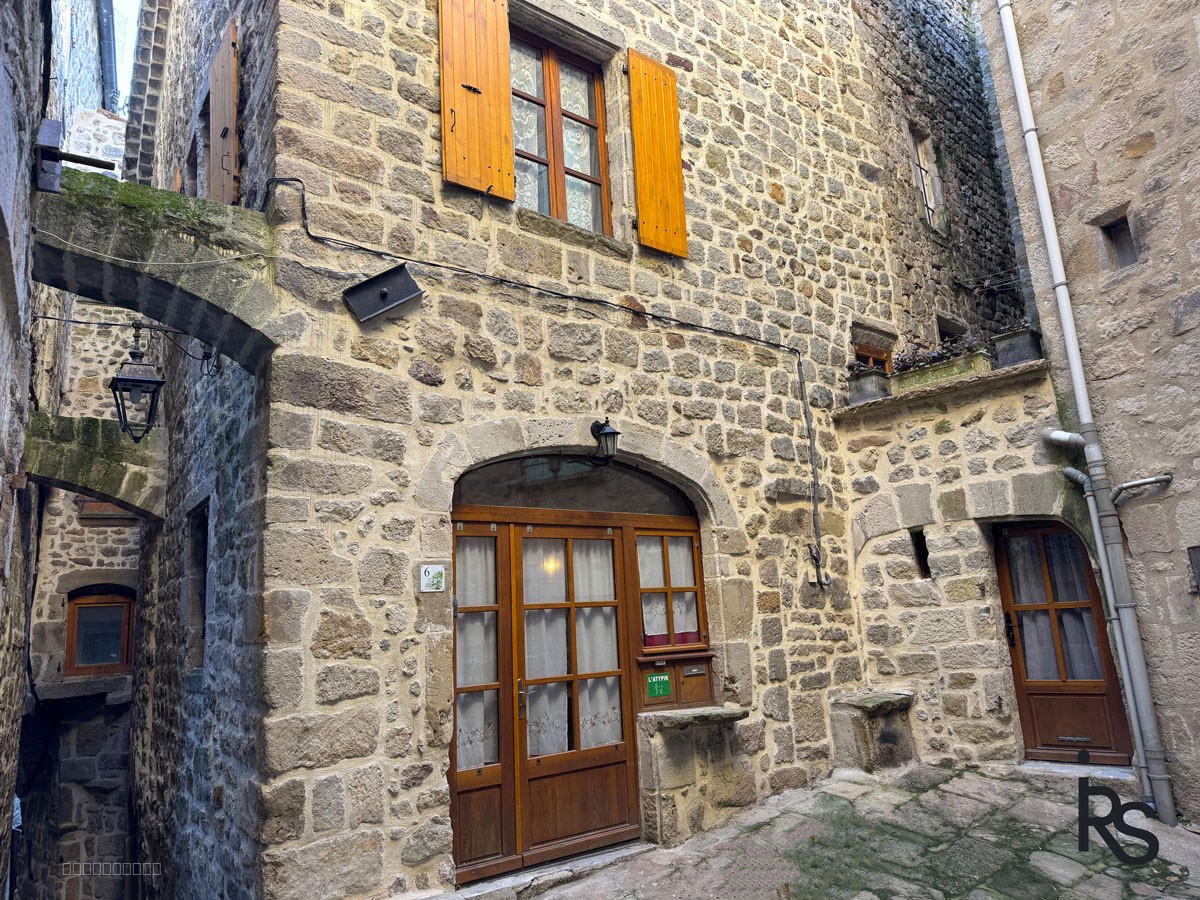 Maison de village de 75,7 m2 dans le centre historique du village — photo 2
