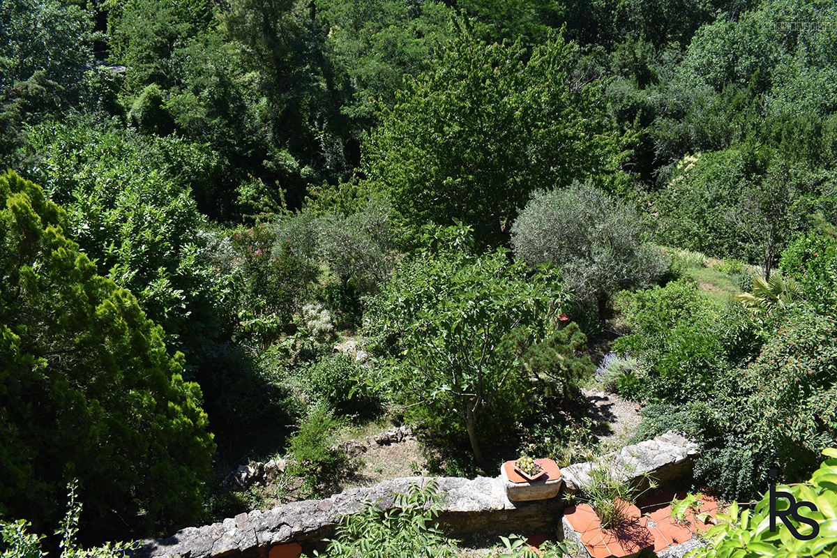 Une maison de caractère de 101 m2 habitables dans un petit hameau avec 876 m2 de jardin en terrasses — photo 5