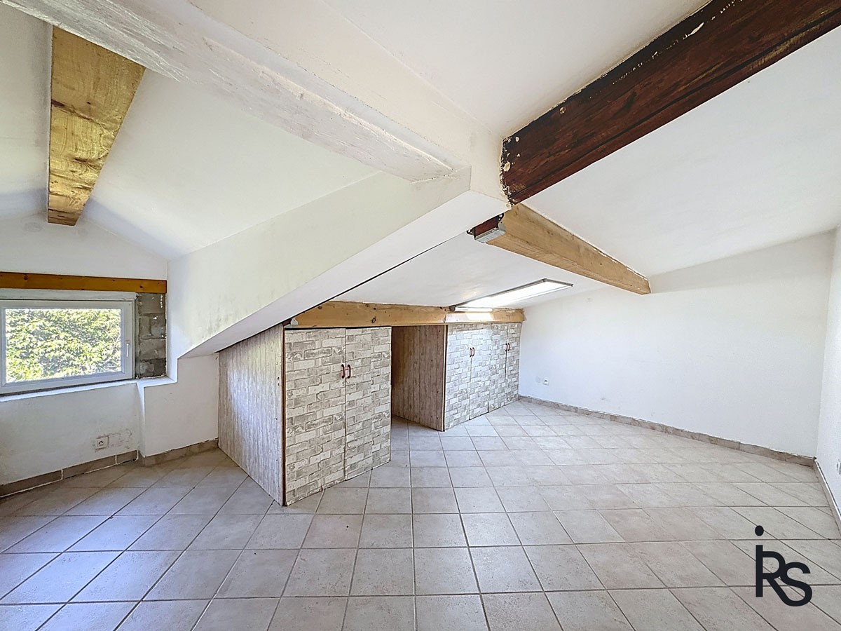 Une maison de hameau de 87 m2 habitables avec une cour et une grande terrasse — photo 6