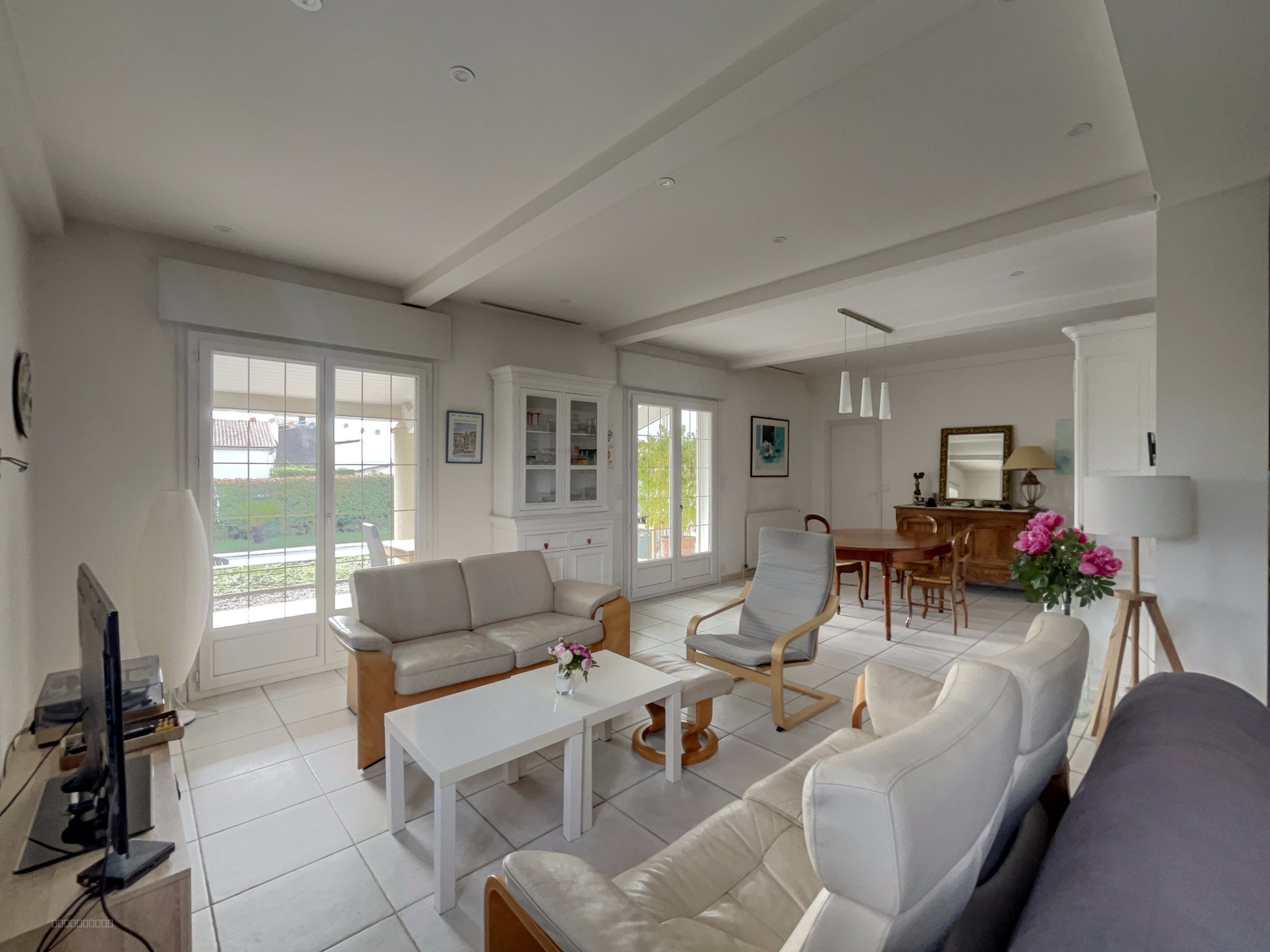 Maison de 212m2 avec piscine et garage à Tournon-Sur-Rhône — photo 6