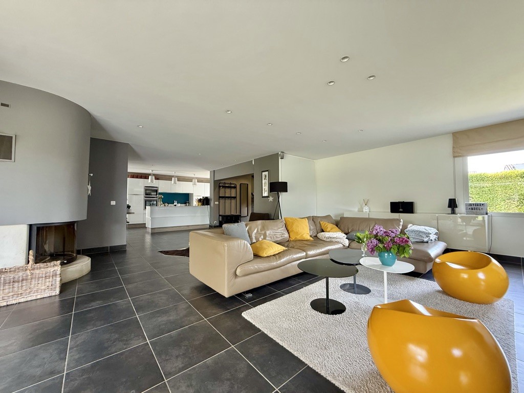 Maison de 274m2 sur 2110m2 de terrain à Saint-Marcel-Lès-Valence — photo 4