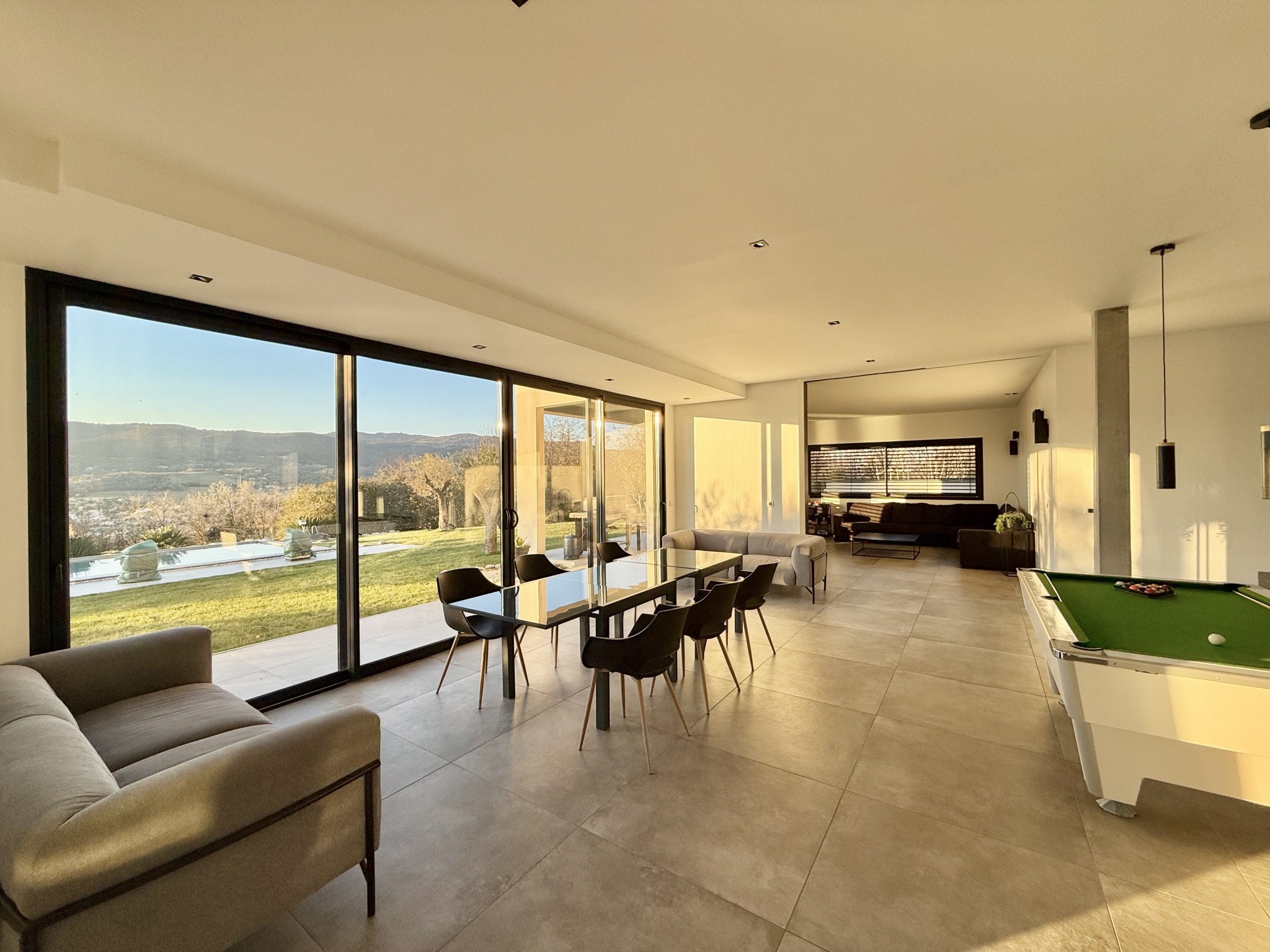 Villa contemporaine de 305 m2 à Saint-Péray — photo 10