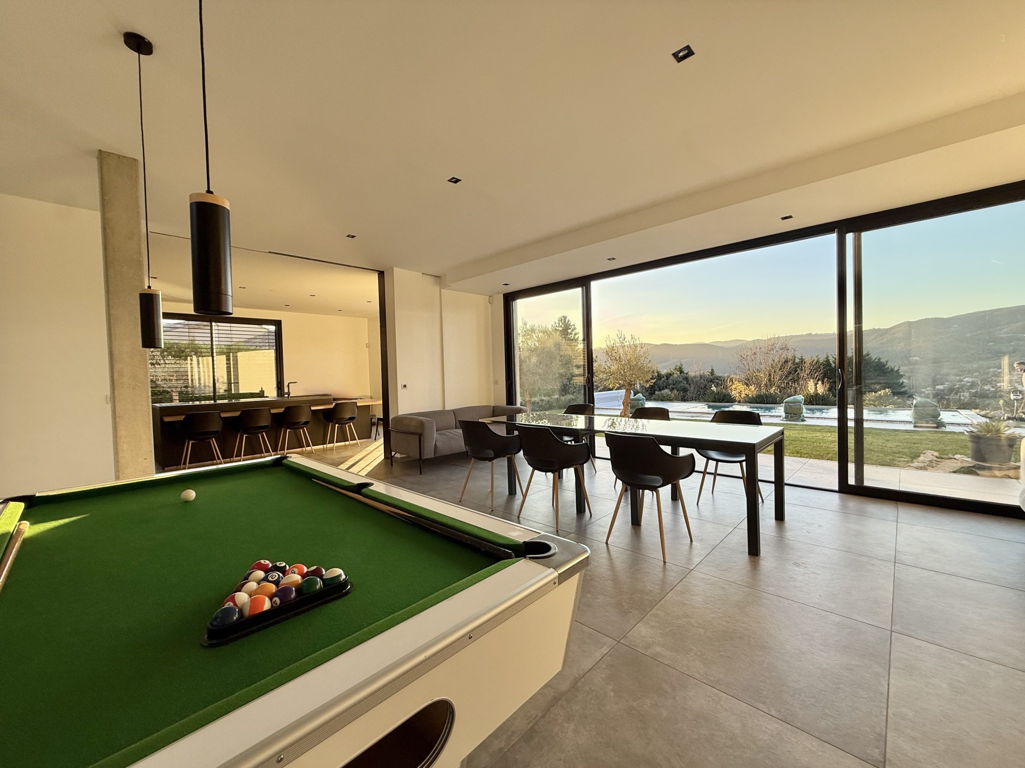 Villa contemporaine de 305 m2 à Saint-Péray — photo 11
