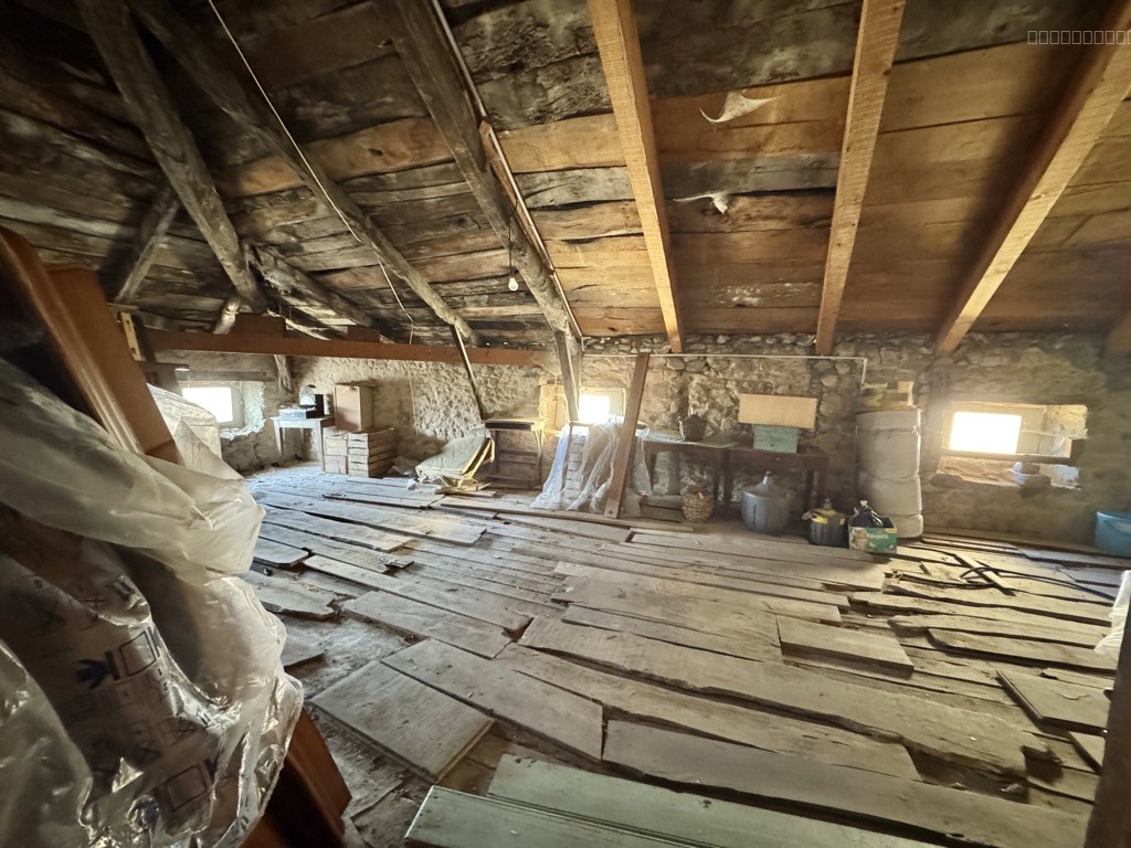 Maison de 156m2 et terrain non attenant de 233m2 à Chalencon — photo 19
