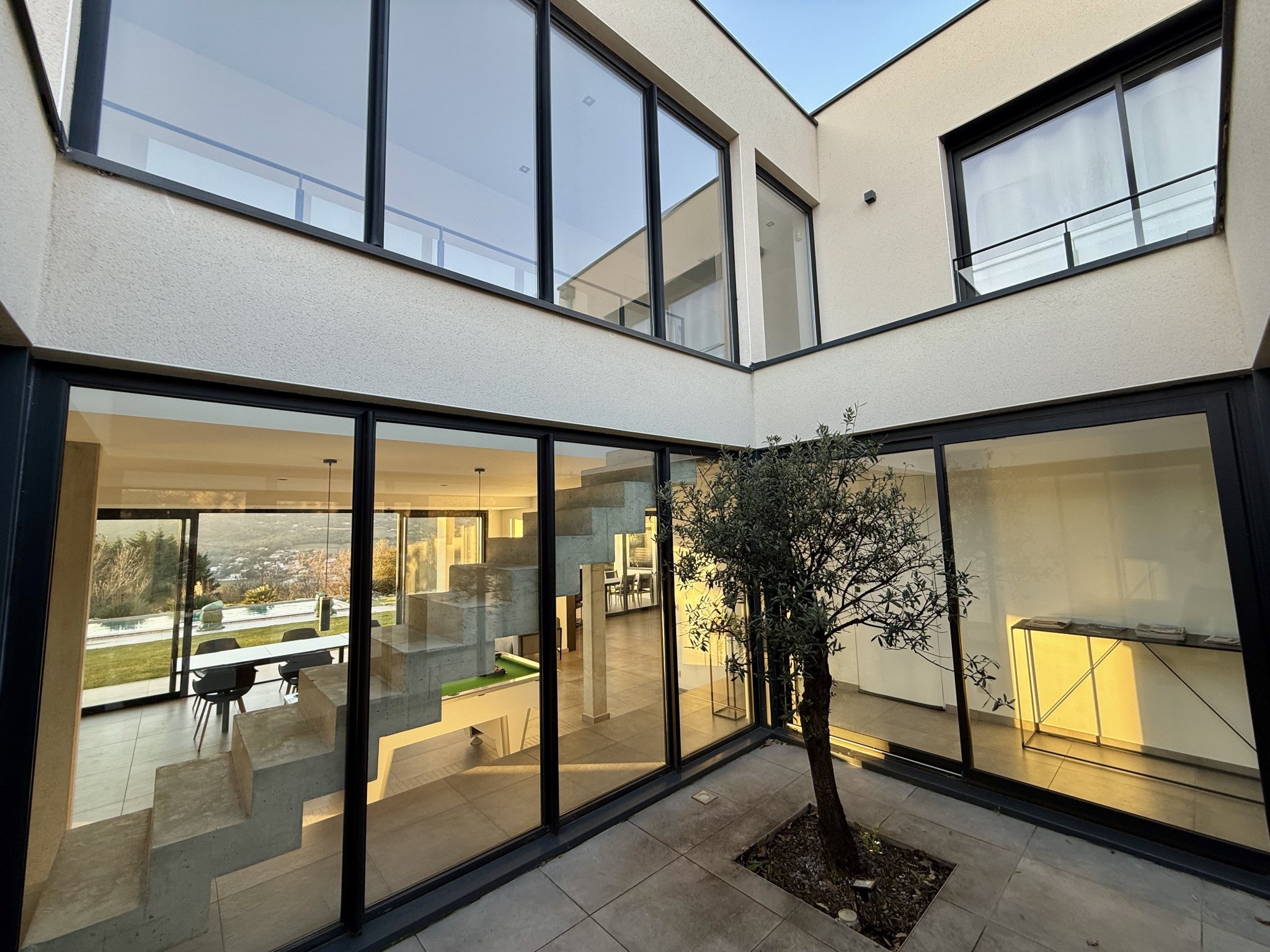 Villa contemporaine de 305 m2 à Saint-Péray — photo 7