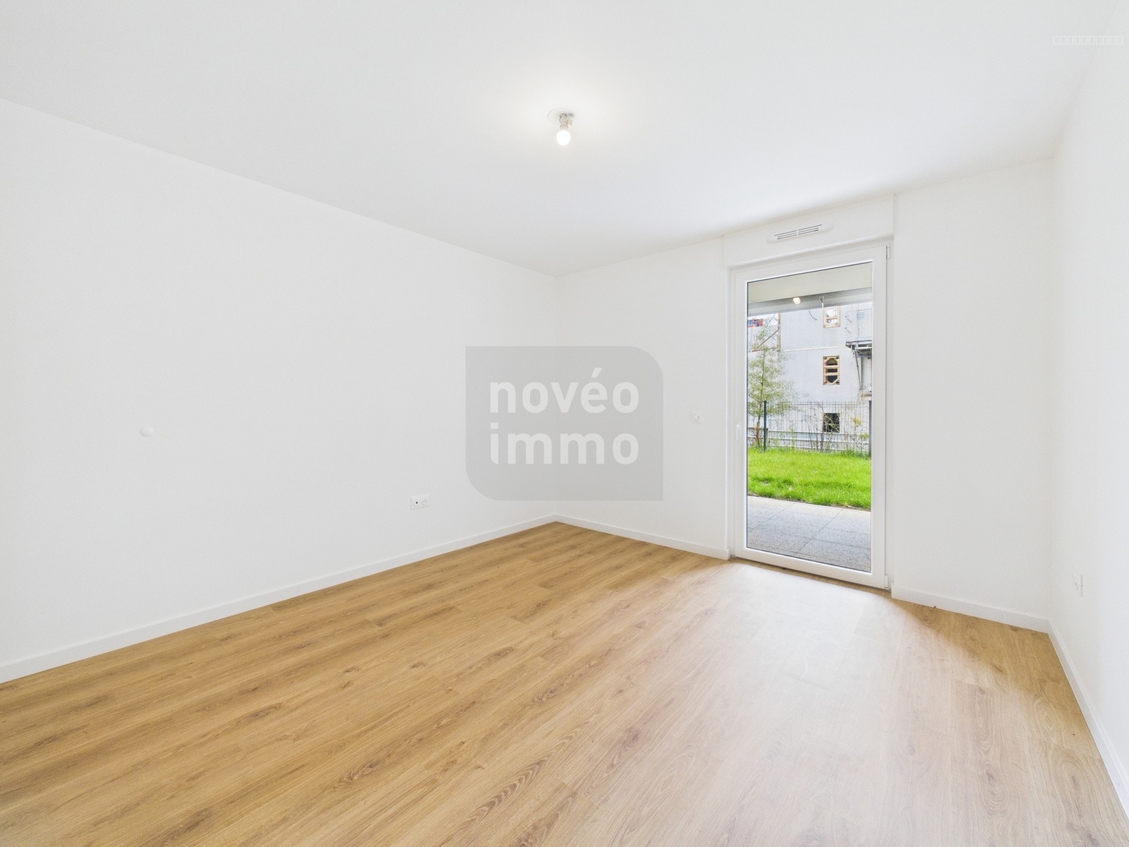 IA25-LUMA-12-H — photo 5
