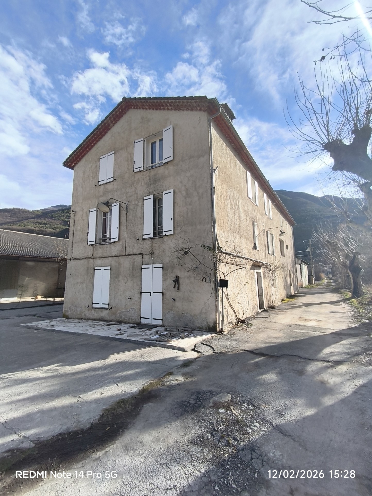 IMMEUBLE À RÉNOVER 530 000 € — photo 2