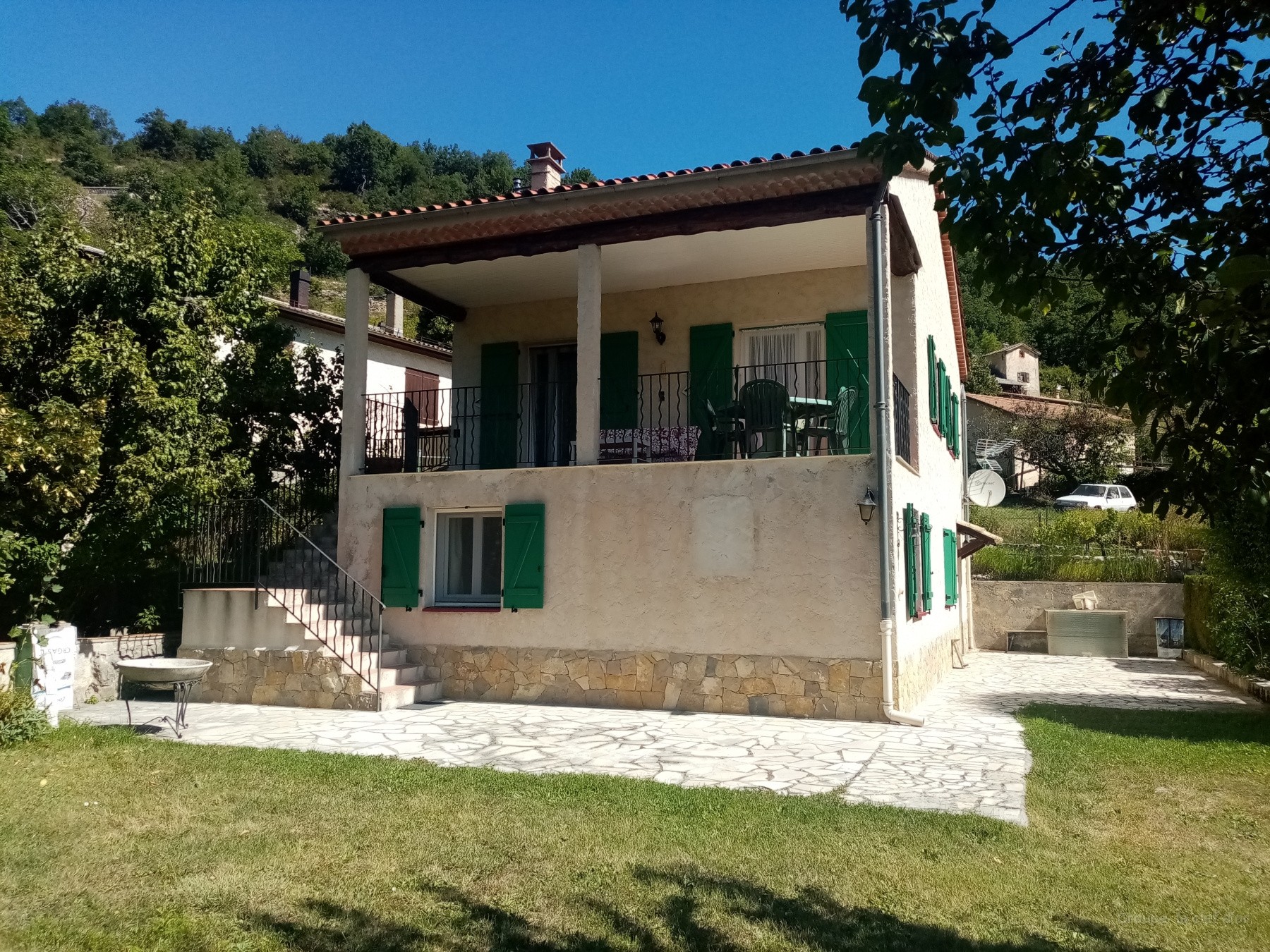 Propriété de 140m2 individuelle + garage de 40m2... — photo 2