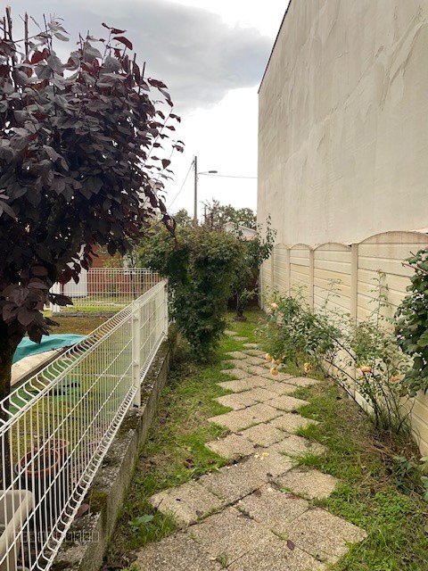 STUDIO DE 28,12 M2 À BORDEAUX SAINT-SEURIN — photo 8