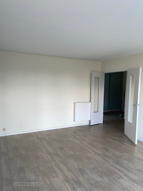 LE BOUSCAT  T2 58M2 CAVE ET PARKING RESIDENCE AVEC GARDIEN — photo 2