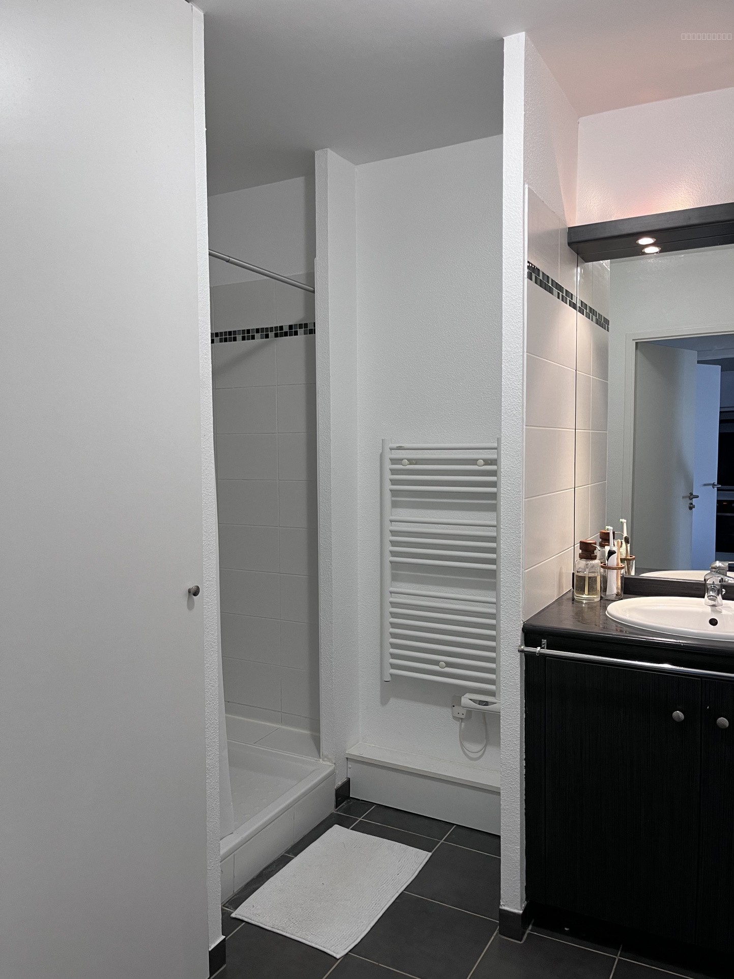 EYSINES BEAU T2 DE 43 M2 AVEC PARKING SOUTERRAIN — photo 7